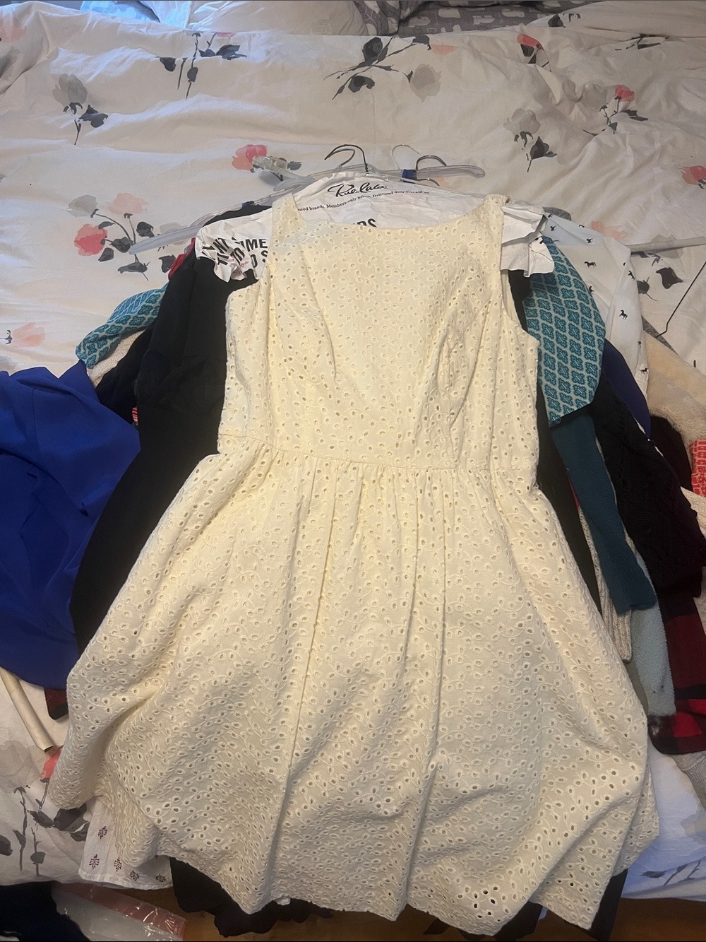 Jessica Simpson Cream Eyelet Lace Dress